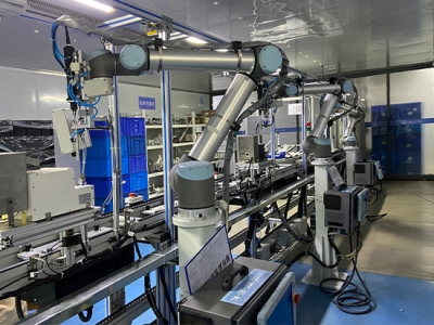 組裝車(chē)間機械(xiè)人