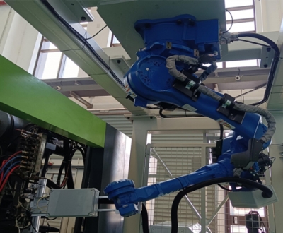 日本安(ān)川GP50機器人(rén)